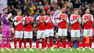 อาร์เซน่อล นำฝูง