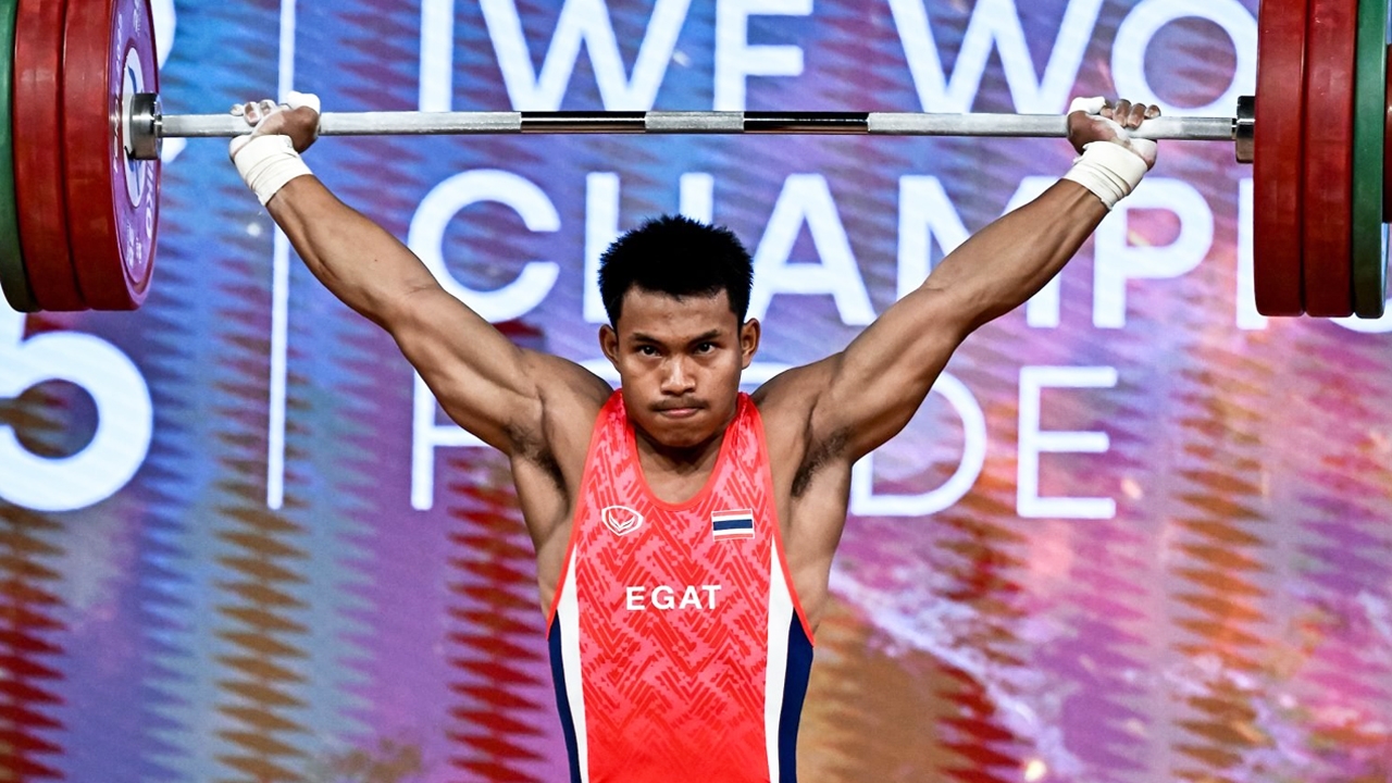 เวฟ วีรพล คว้า 2 เหรียญทอง พร้อมทุบสถิติโลก ยกน้ำหนักชิงแชมป์โลก